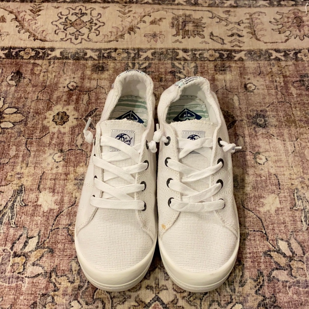 NIB White Roxy Gym Shoes sz 9